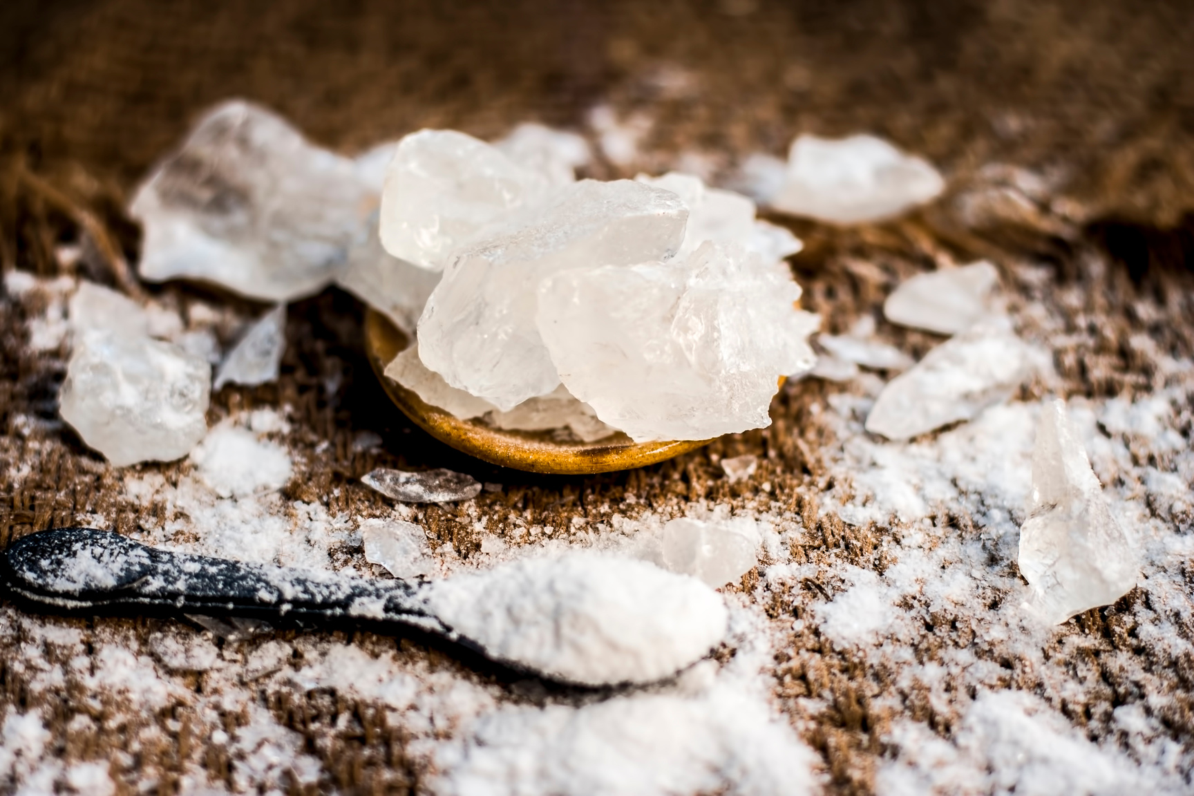 Alum powder/potassium aluminum sulfate dodecahydrate used in baking powder,water purification, leather tanning, dyeing, and  fireproof textiles.